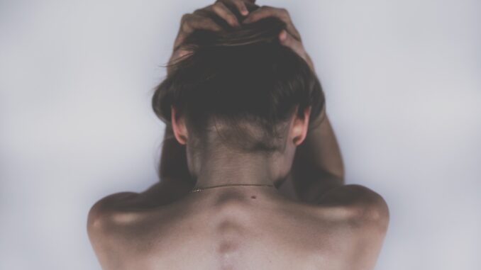 woman-2609115_1920-1