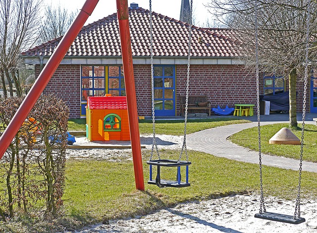 dětské hřiště u školky